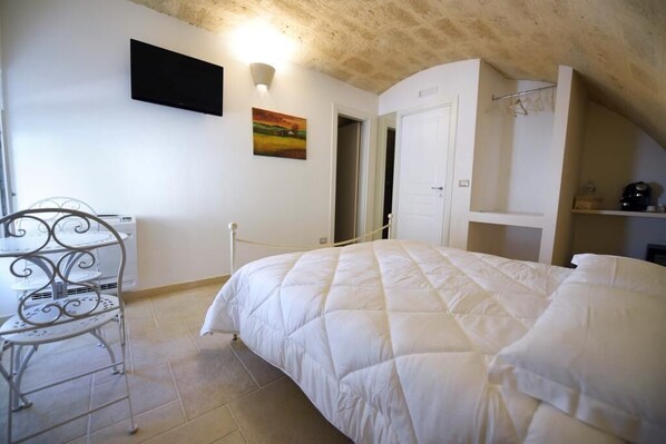 Internet, bed sheets - struttura tipica (Matera)