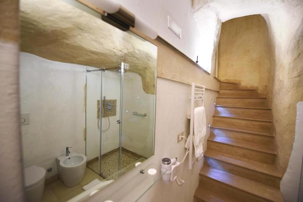 Dusche, Haartrockner, Bidet, Handtücher