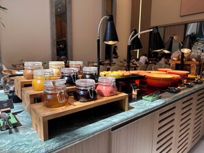 Free daily buffet breakfast - Slaviero Prime Campo Grande (Campo Grande)