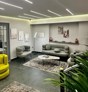 Lobby sitting area - White House Suites (Beirut)