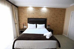 Luxury-Doppelzimmer, 1 Doppelbett | Bügeleisen/Bügelbrett, kostenloses WLAN