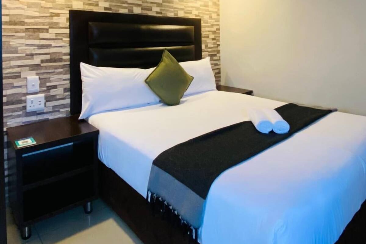 Chambre Double Confort, 1 grand lit