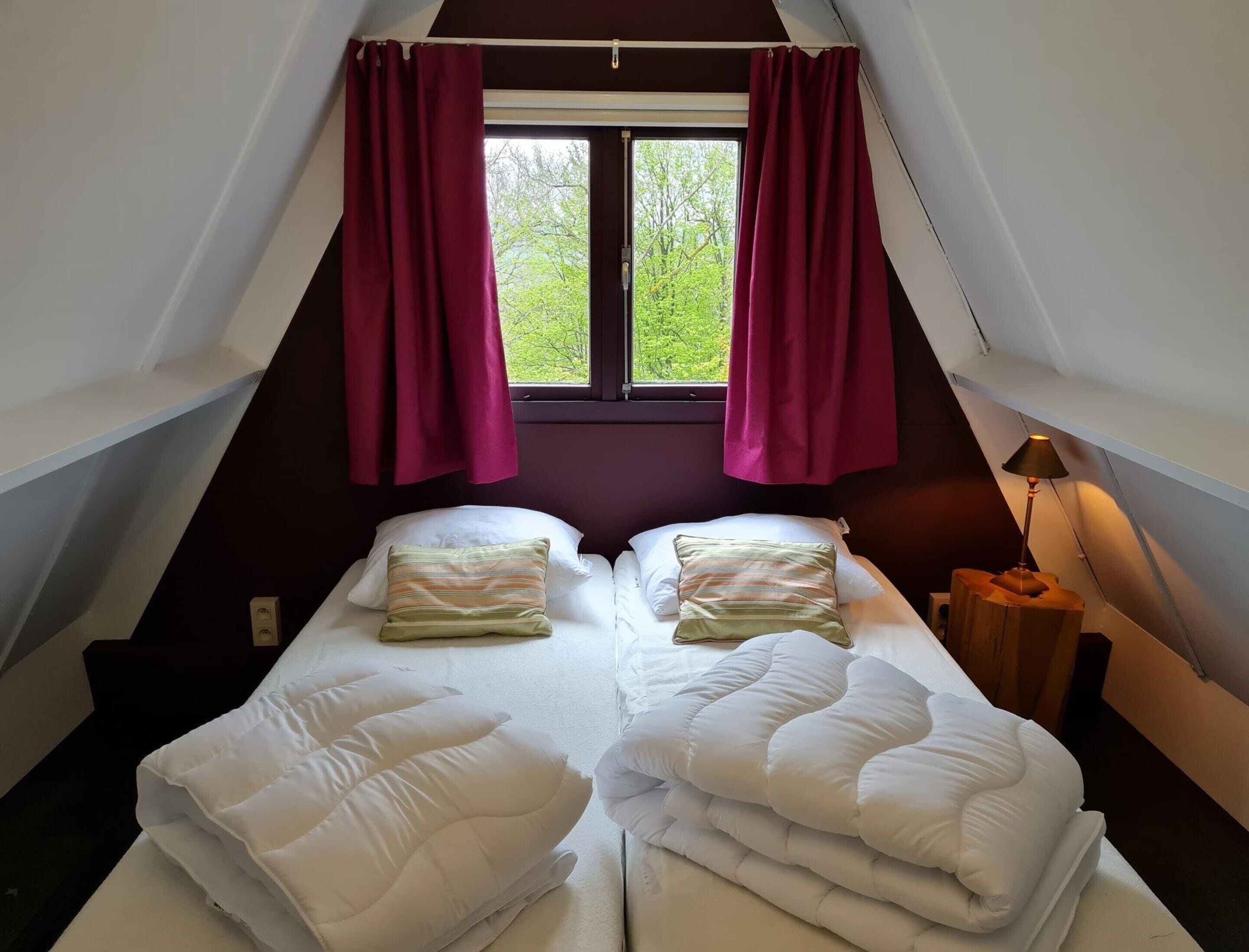 Chalet | 2 bedrooms, individually furnished, bed sheets