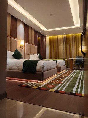 Executive Twin Room | Desk, laptop workspace, soundproofing, free WiFi - Comfort Inn Vindhyan Vindhyachal (Mirzapur)