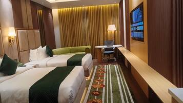 Deluxe Twin Room | Desk, laptop workspace, soundproofing, free WiFi