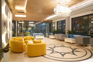 Coin salon dans le hall