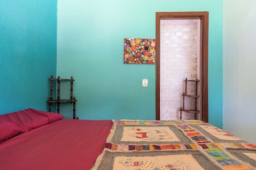 Casa com Piscina Churrasqueira e Garagem