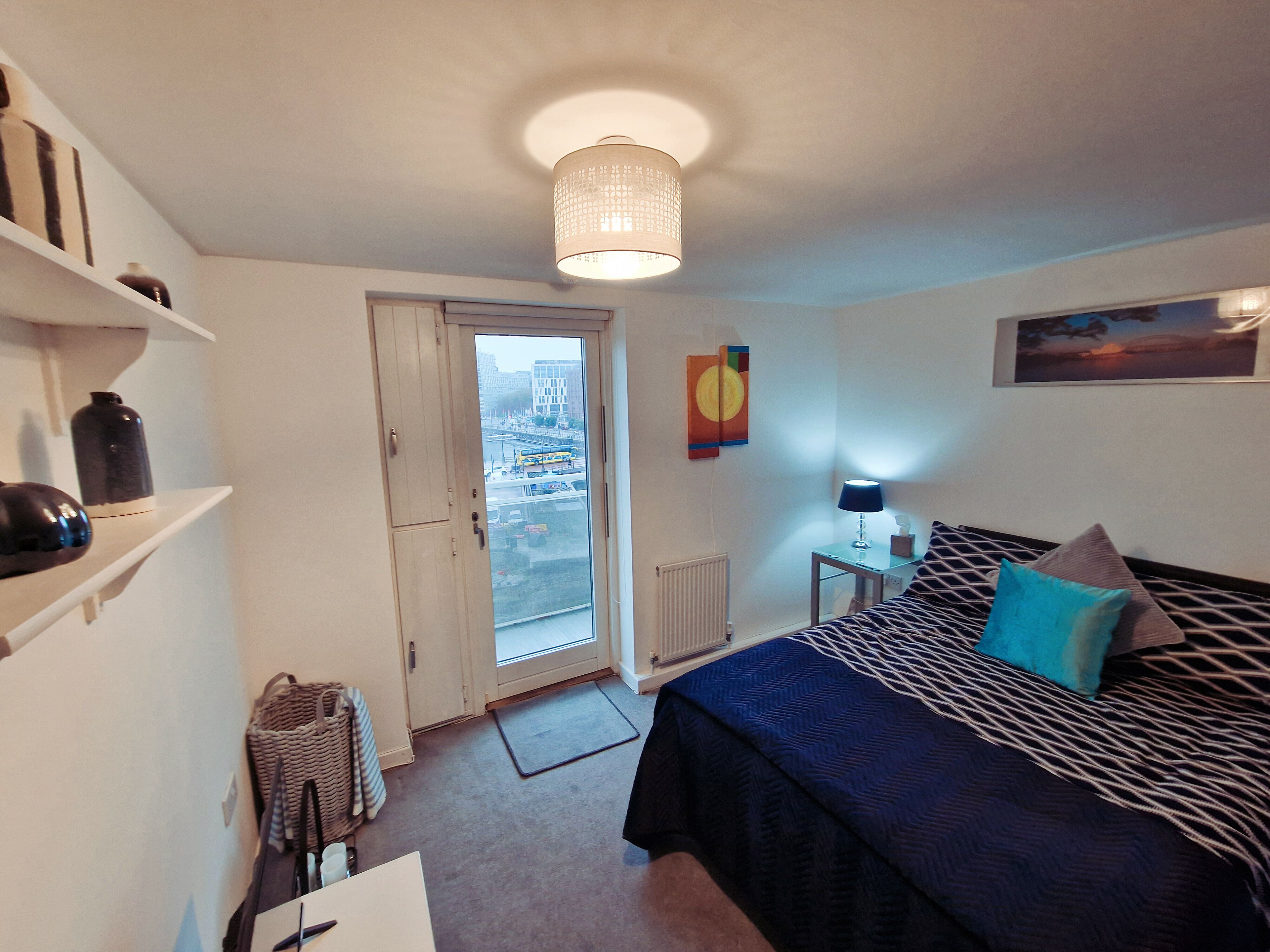 2 bedrooms, iron/ironing board, Internet, bed sheets