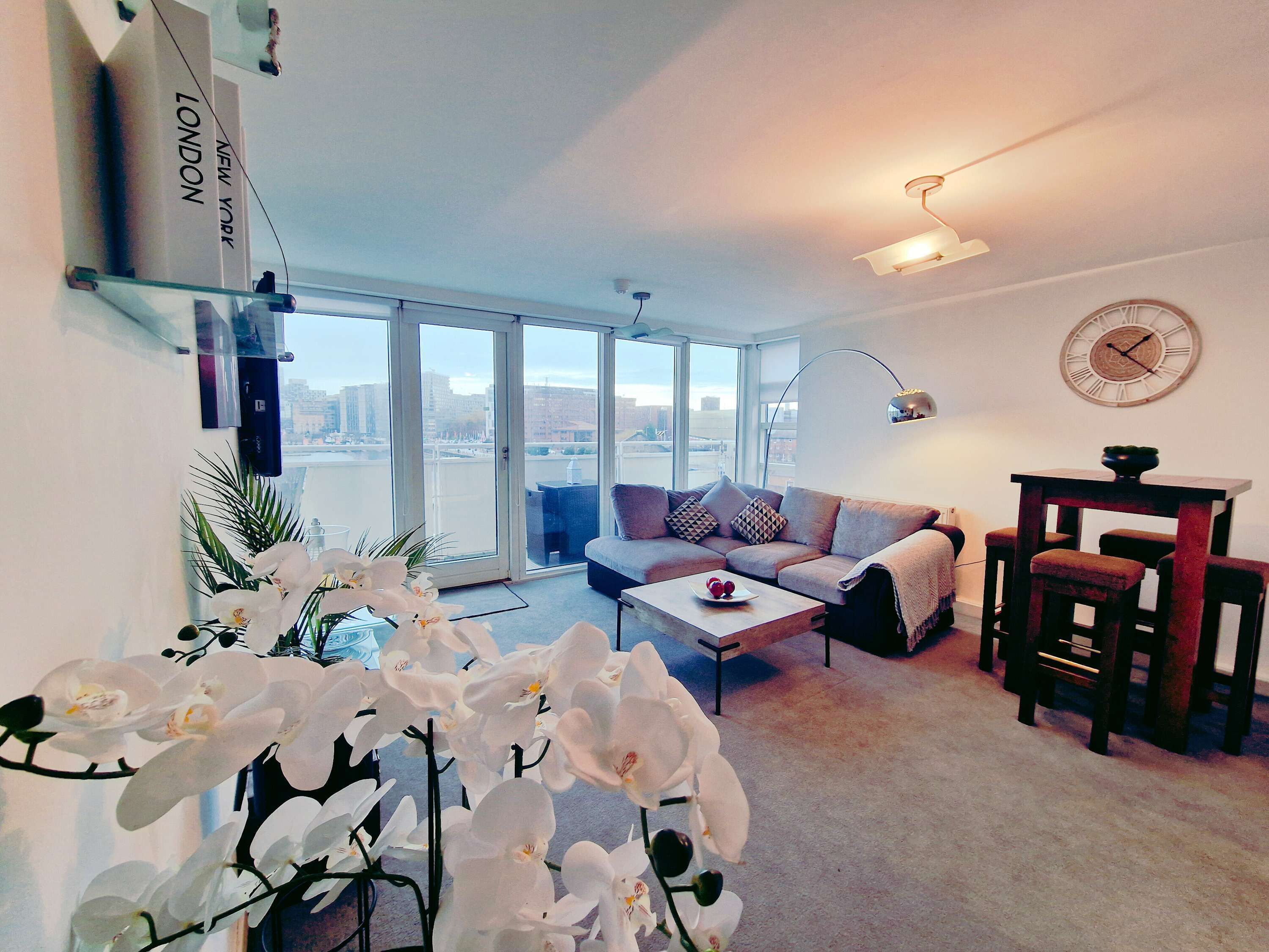 Fernseher, Stereoanlage