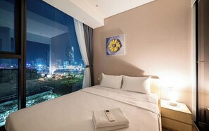 Luxury Apartment, 2 Bedrooms, Balcony, City View