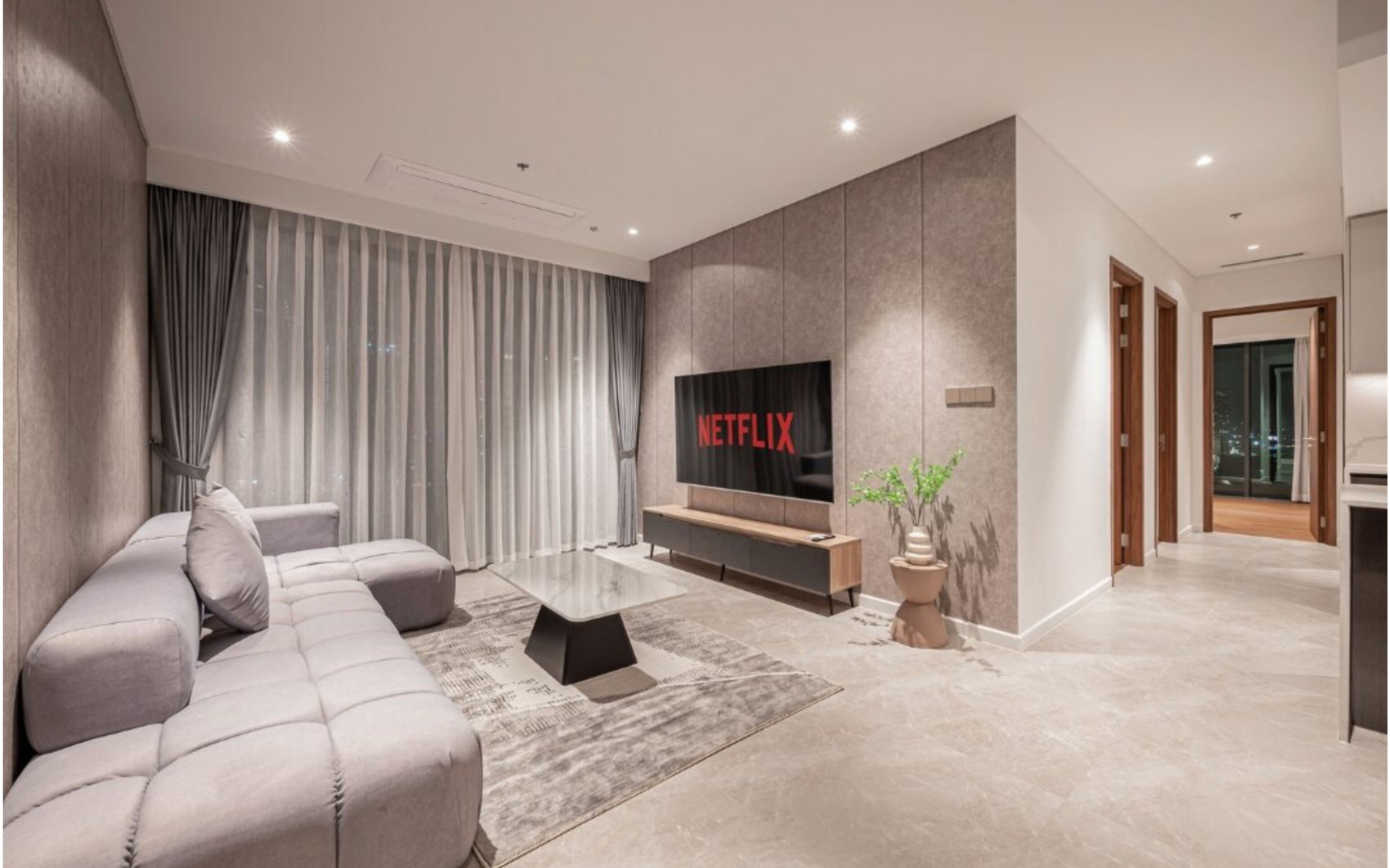 Luxury Apartment, 3 Bedrooms, Balcony, City View | Living area | LED TV