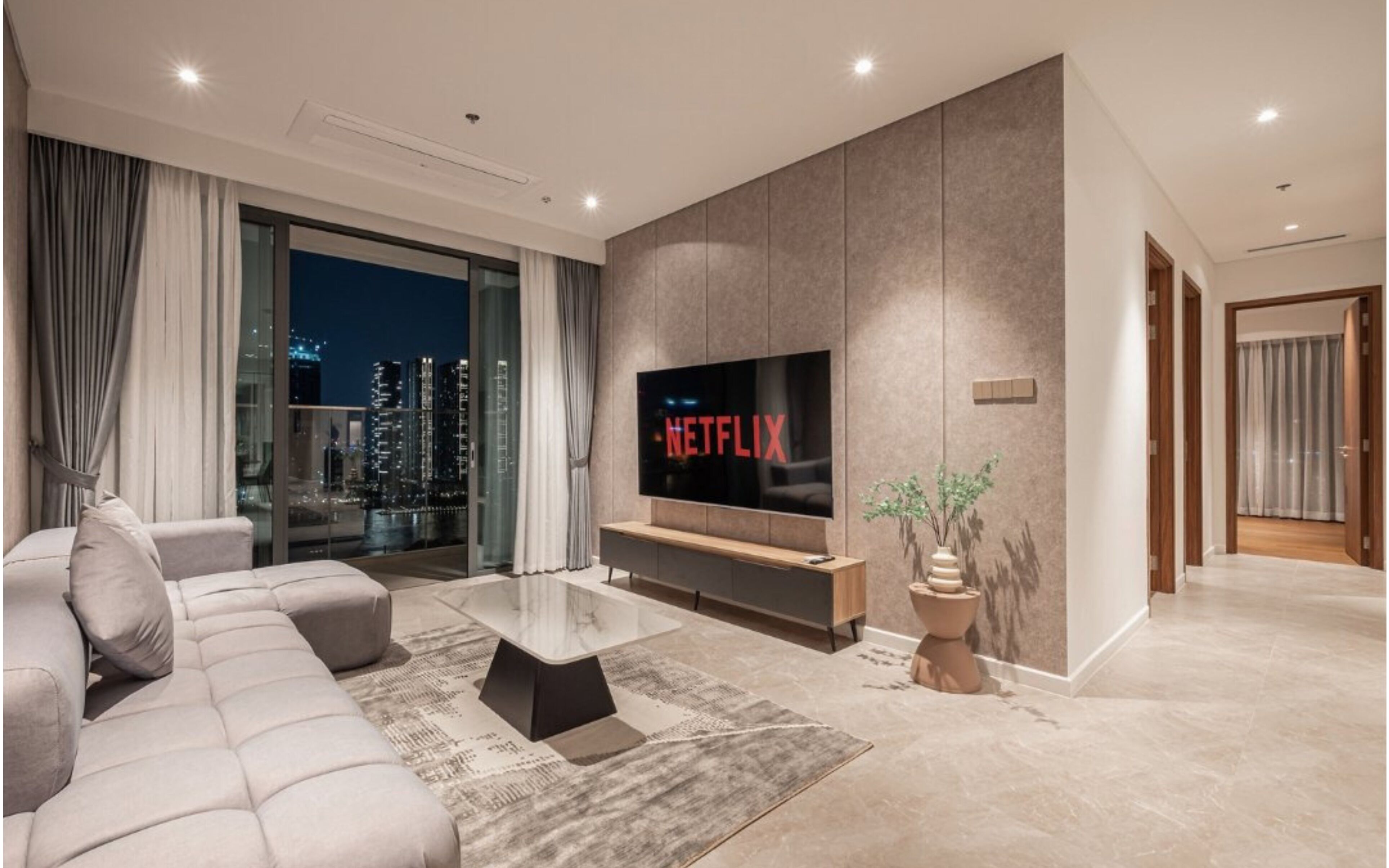 Luxury Apartment, 3 Bedrooms, Balcony, City View | Living area | LED TV