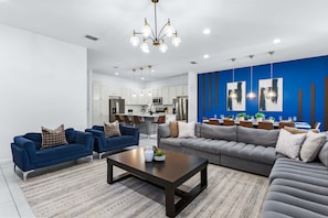 12 bedrooms, Internet - Upstay Solterra Resort Villa w Pool Games Room (Davenport)