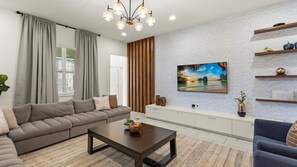 House | 12 bedrooms, Internet - Upstay Solterra Resort Villa w Pool Games Room (Davenport)