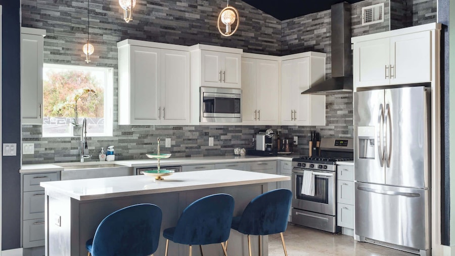 Stylish 4BR Home w Pool Hot Tub Near Downtown