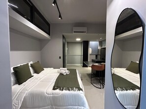 豪華公寓, 海灘景 | 遮光窗簾/窗簾、隔音、熨斗/熨衫板、免費 Wi-Fi