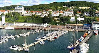 FeWo im Hang direkt am Hafen, 4 beds, 107m2