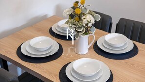 Dining - The Den at the Harbour (Boddam)