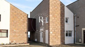 Exterior - The Den at the Harbour (Boddam)