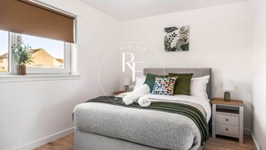 2 chambres, fer et planche à repasser, accès au Wi-Fi (inclus)