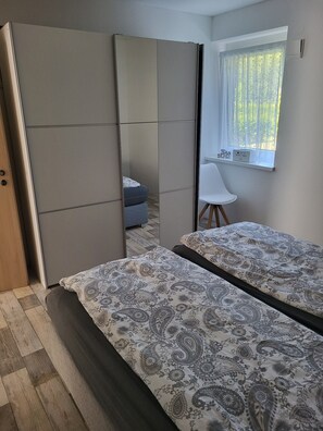 Bügeleisen/Bügelbrett, WLAN, Bettwäsche