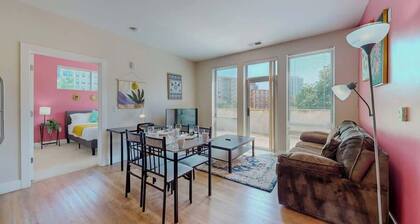 Cozy Modern Home Free Parking