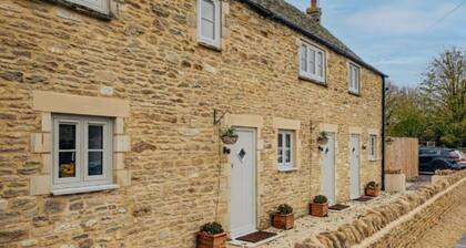 Beautiful One BR Cottage in Cerney Wick