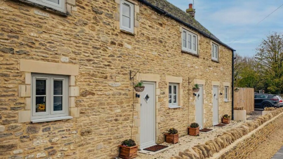 Beautiful One BR Cottage in Cerney Wick