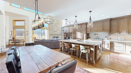 Leadville Condo 320 - New Listing! Spacious Condo in the Heart of Ketchum