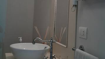 Chambre Deluxe Double ou avec lits jumeaux, vue mer | Salle de bain
