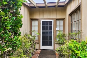 Interior - 4BR Home w/ Private Backyard, Fire Pit (La Jolla)