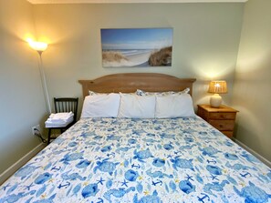 Iron/ironing board, free WiFi, bed sheets - June Dates Deeply Discounted Second Tier Duplex w/ Pool! (Gulf Shores)