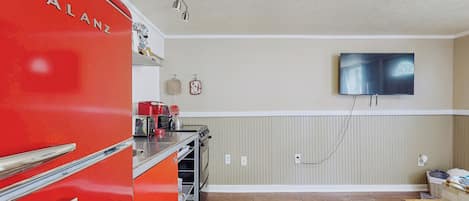 House (1 Bedroom) | Interior