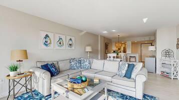 Apartment (2 Bedrooms) | Front of property