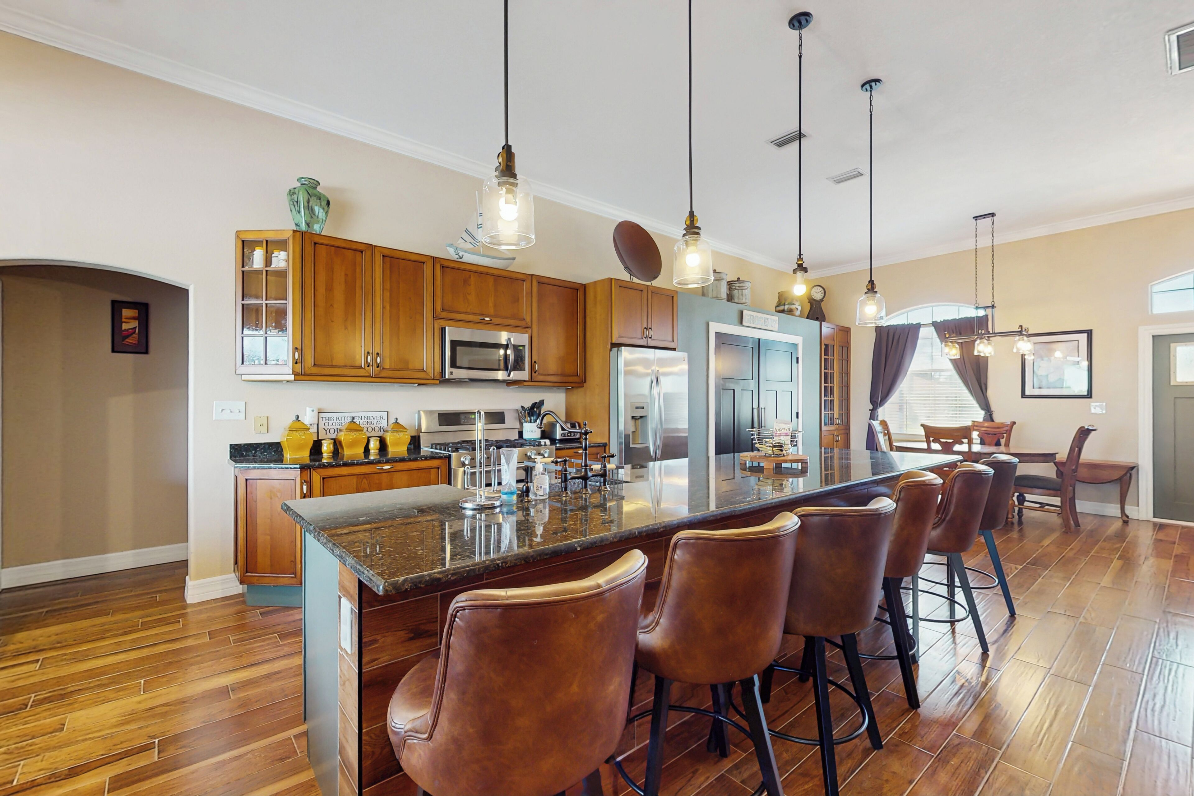 House (3 Bedrooms) | Interior