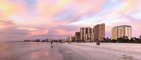 單棟房屋 (3 Bedrooms) | 內部