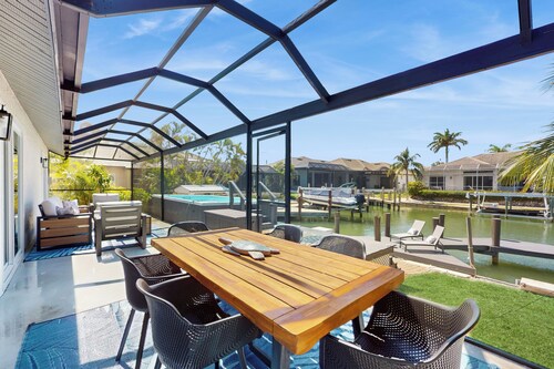 Swim Spa + Dock! Boater's Retreat on Marco Island