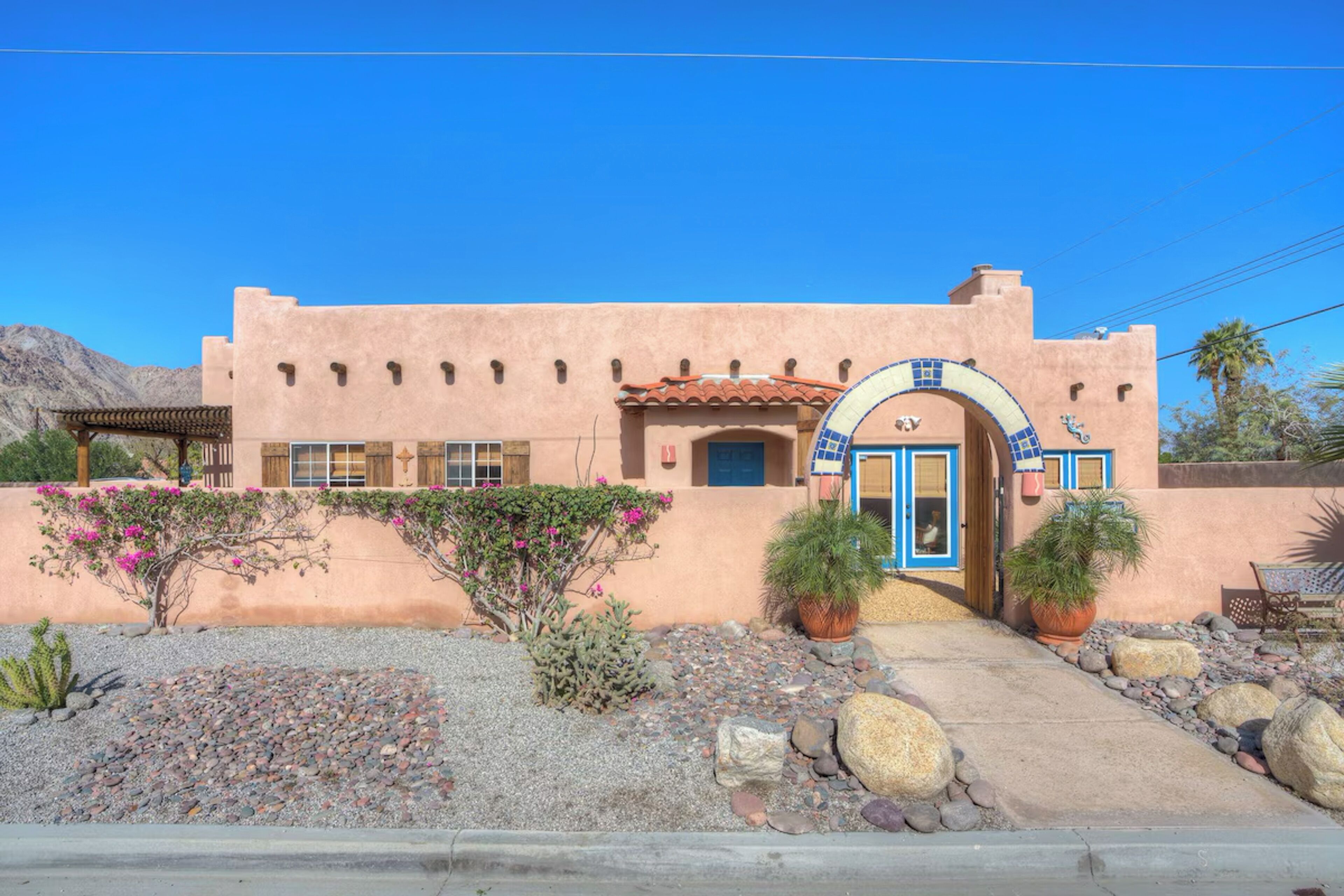 House (3 Bedrooms) | Front of property