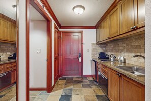 Apartment (2 Bedrooms) | Interior - 2BR Condo w/ Pool Access, Hot Tub, & ski In/out (Olympic Valley)
