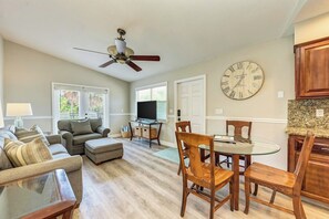 Apartment (2 Bedrooms) | Interior - 2 BR Condo w/ Gulf Views & Modern Amenities (Holmes Beach)