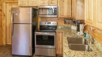 House (2 Bedrooms) | Interior