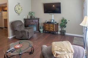 Front of property - 1 BR Home w/ Jetted Tub & Cozy Living Room (Pigeon Forge)
