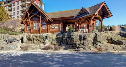 Near Dtwn! Multi-level Pigeon Forge Cabin w/ Pool