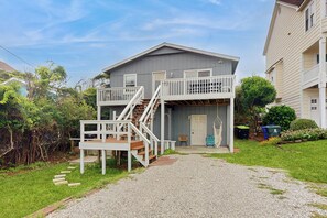 House (1 Bedroom) | Interior - 1BR Home w/ Outdoor Shower, Steps to Beach (Holly Ridge)