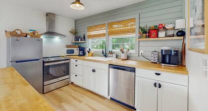 Entire House - Serenity in Surf City