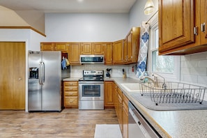 House (3 Bedrooms) | Interior - Charming 3BR Home w/ Lake Access & Pool Table (Traverse City)