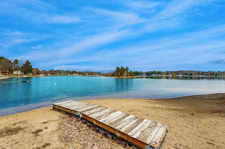 Interior. 1/2 Mi to Lake! Traverse City Retreat w/ Dock