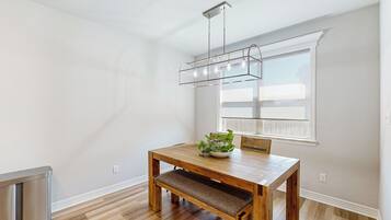 House (3 Bedrooms) | Bahagian dalam