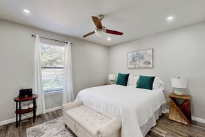 House (3 Bedrooms) | Interior - 3BR Family-friendly Home w/ Patio & BBQ (Fredericksburg)
