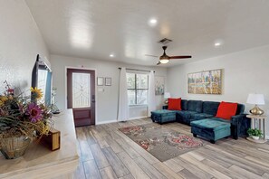House (3 Bedrooms) | Interior - 3BR Family-friendly Home w/ Patio & BBQ (Fredericksburg)